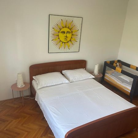 Haus Grace Apartment Kastela Exterior photo